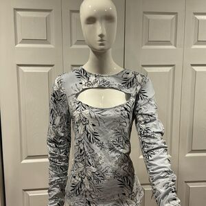 GUESS keyhole TOP with ruched sleeves